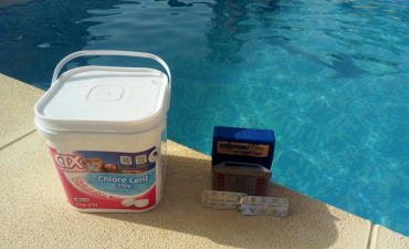 Mantenimiento piscina cuidando el agua en estos días tan calurosos utilizando productos de 1°calidad, para que puedan disfrutar de una calidad de agua superior
